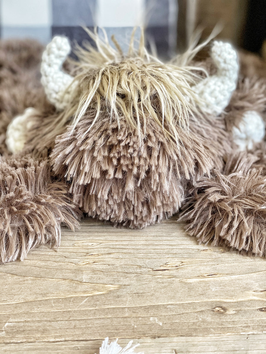 Fluffy Highland Cow, Faux-fur Crocheted Stuffed Animals 